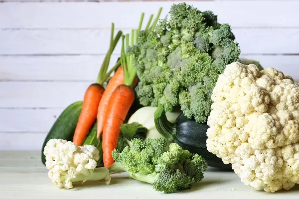 Fresh broccoli, carrots, and cauliflower